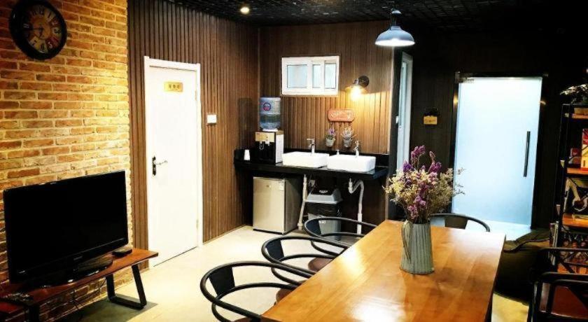 Lantian Garden Hostel Qingdao Eksteriør billede